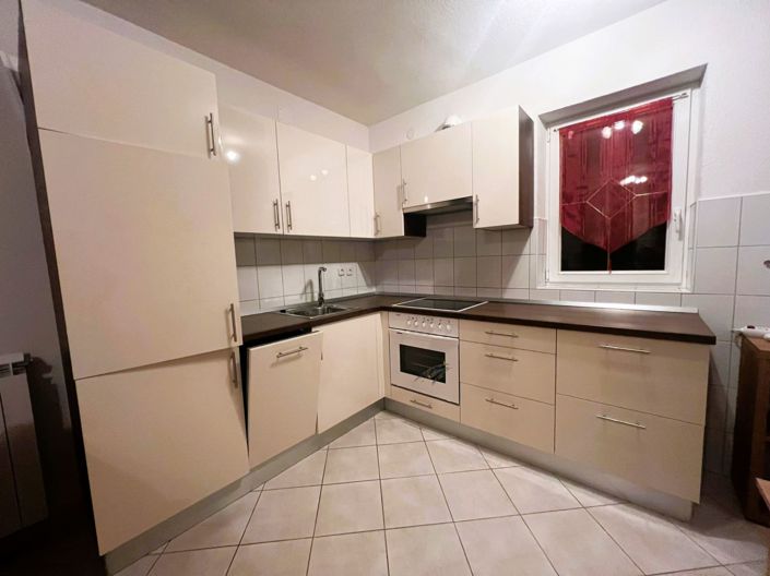 Image No.7-7 Bed Property for sale