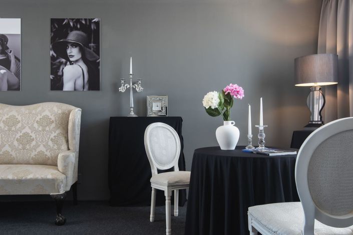 Image No.7-9 Bed Property for sale