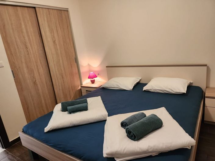 Image No.22-7 Bed Property for sale