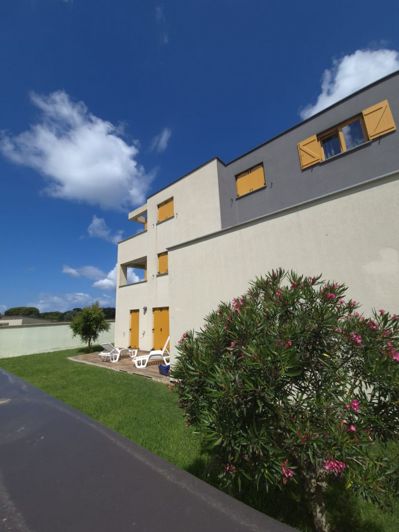 Image No.6-7 Bed Property for sale