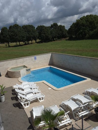 Image No.7-7 Bed Property for sale