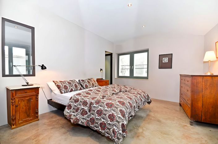 Image No.14-4 Bed Property for sale