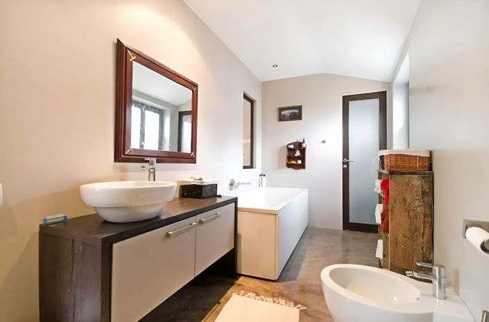 Image No.20-4 Bed Property for sale