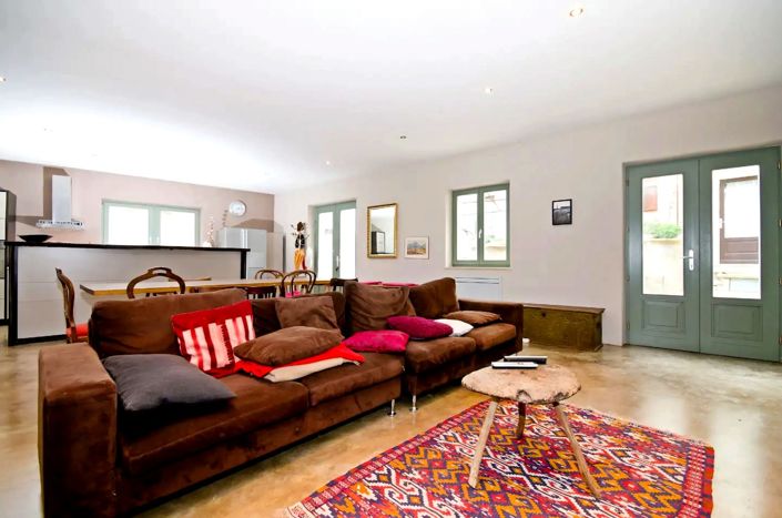 Image No.5-4 Bed Property for sale