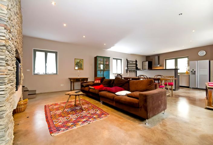 Image No.8-4 Bed Property for sale