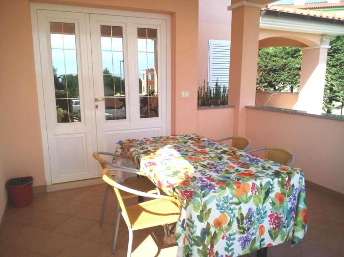 Image No.19-8 Bed Property for sale