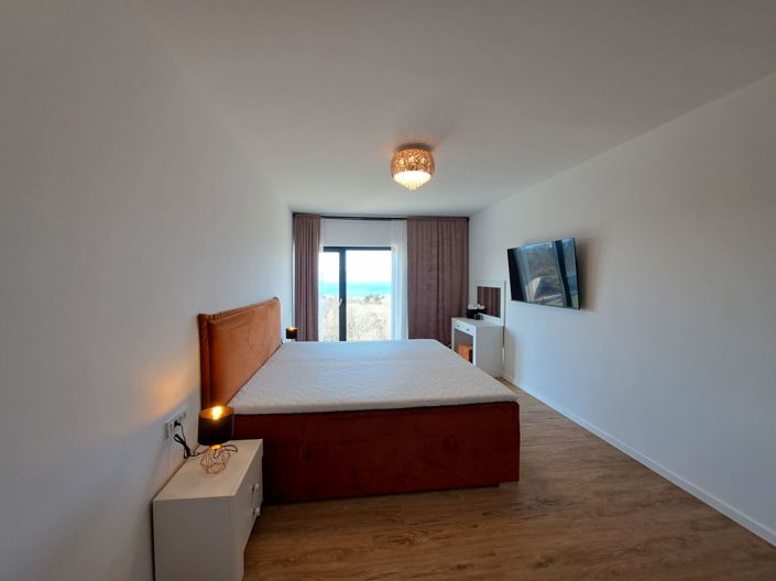 Image No.17-4 Bed Property for sale