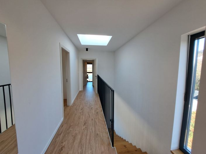 Image No.24-4 Bed Property for sale