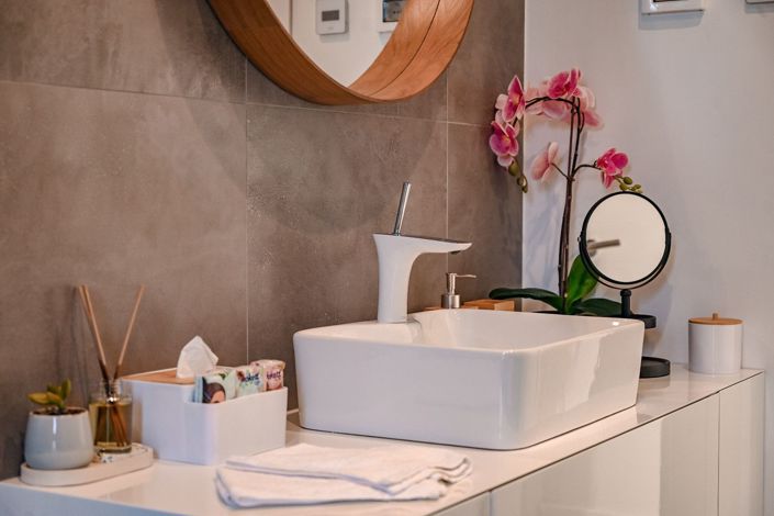 Image No.18-3 Bed Property for sale