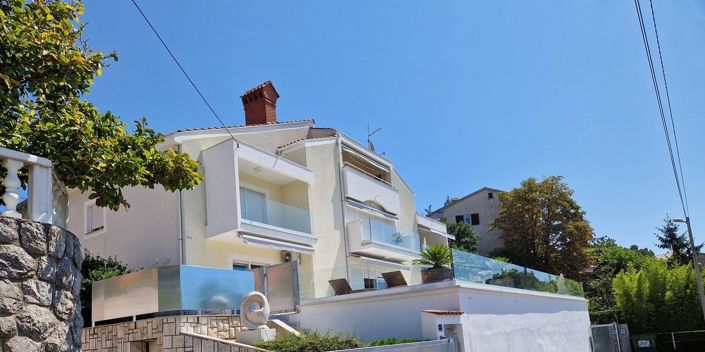 Image No.4-11 Bed Property for sale