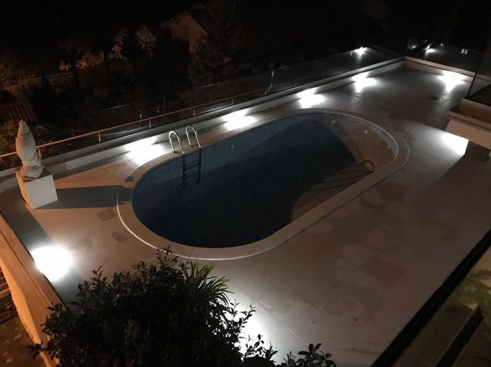 Image No.9-11 Bed Property for sale