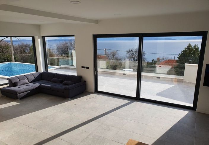 Image No.11-Propriété de 4 chambres à vendre à Kostrena