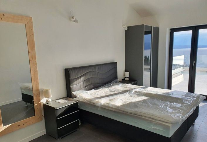 Image No.12-Propriété de 4 chambres à vendre à Kostrena