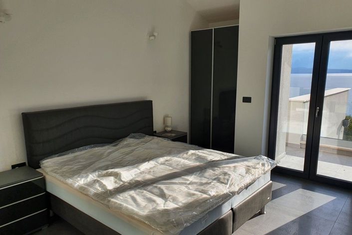 Image No.14-4 Bed Property for sale