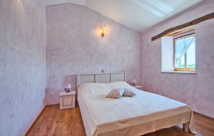 Image No.13-5 Bed Property for sale