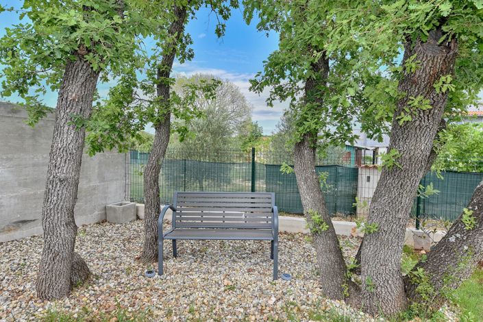 Image No.11-3 Bed Property for sale