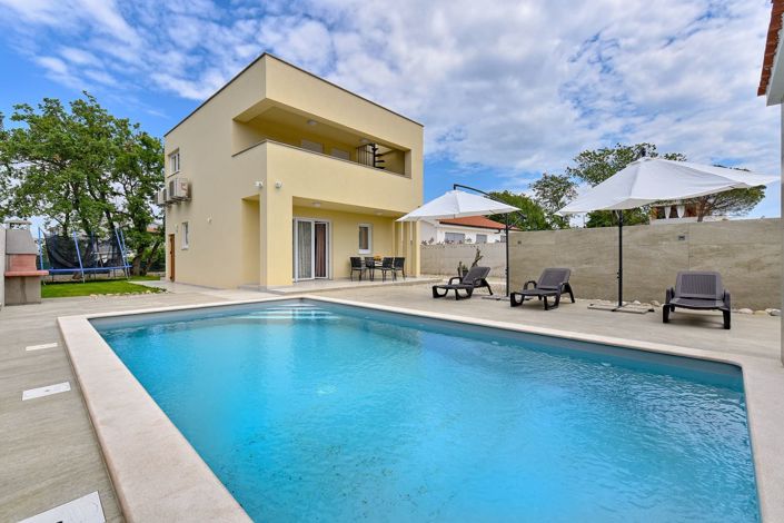 Image No.2-3 Bed Property for sale