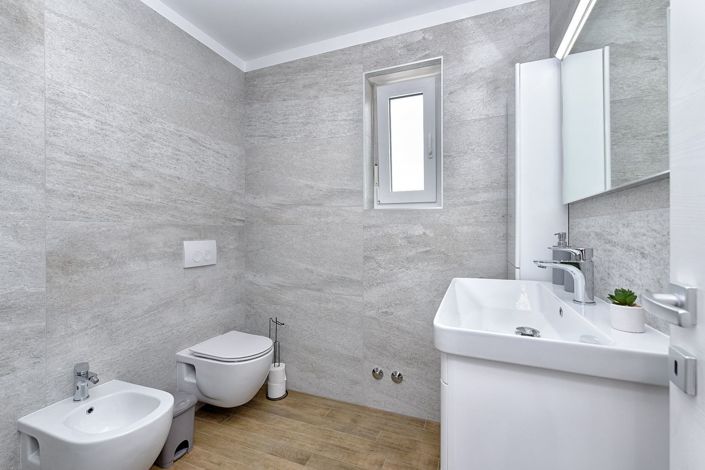 Image No.21-3 Bed Property for sale