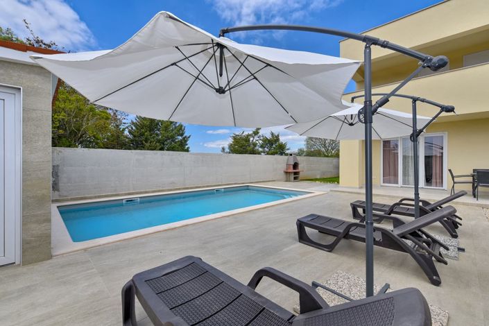 Image No.4-3 Bed Property for sale