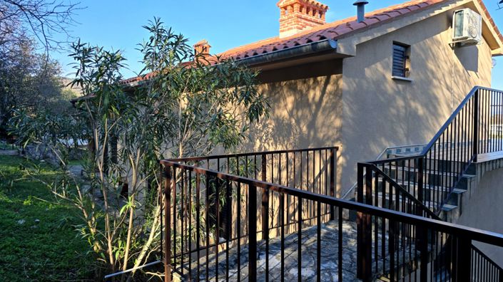 Image No.7-12 Bed Property for sale