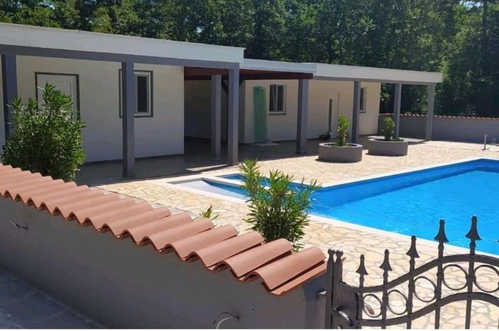 Image No.3-Propriété de 6 chambres à vendre à Croatie