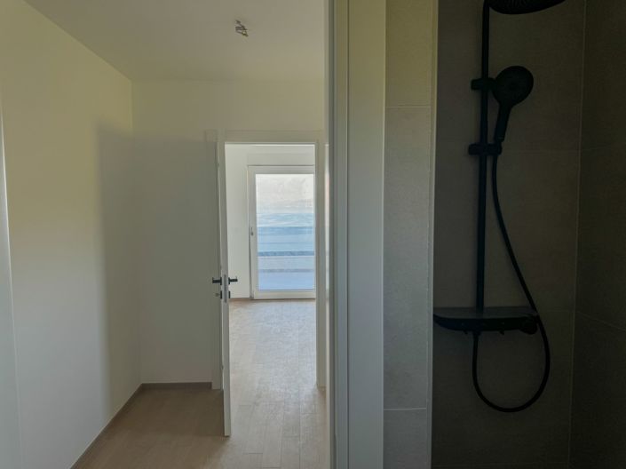 Image No.23-4 Bed Property for sale