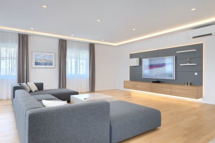 Image No.14-4 Bed Property for sale