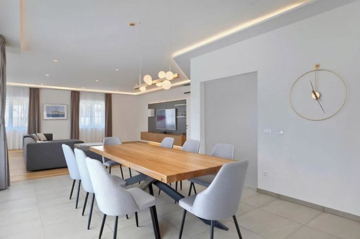 Image No.19-Propriété de 4 chambres à vendre à Rovinj