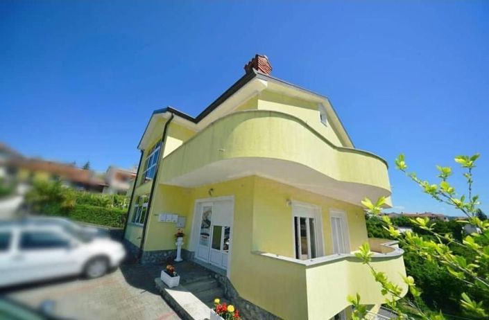 Image No.2-Propriété de 9 chambres à vendre à Matulji