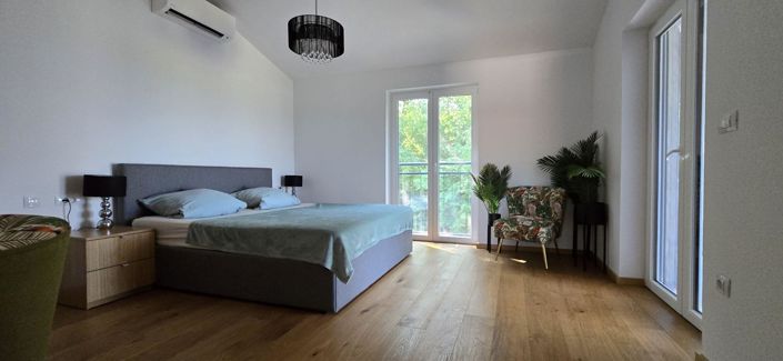 Image No.23-4 Bed Property for sale