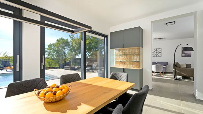 Image No.19-4 Bed Property for sale