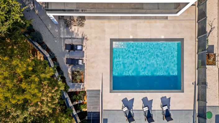 Image No.8-4 Bed Property for sale