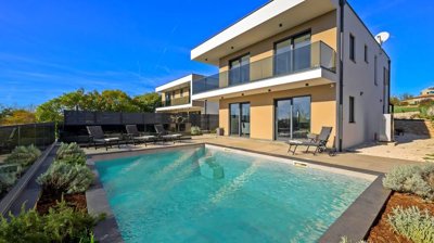 1 - Svetvincenat, Property