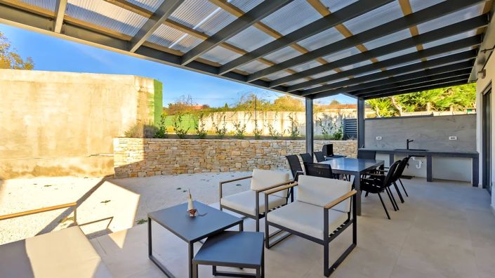 Image No.7-4 Bed Property for sale