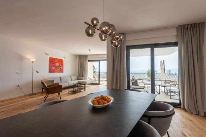 Image No.8-3 Bed Property for sale