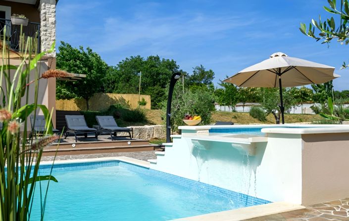 Image No.13-4 Bed Property for sale