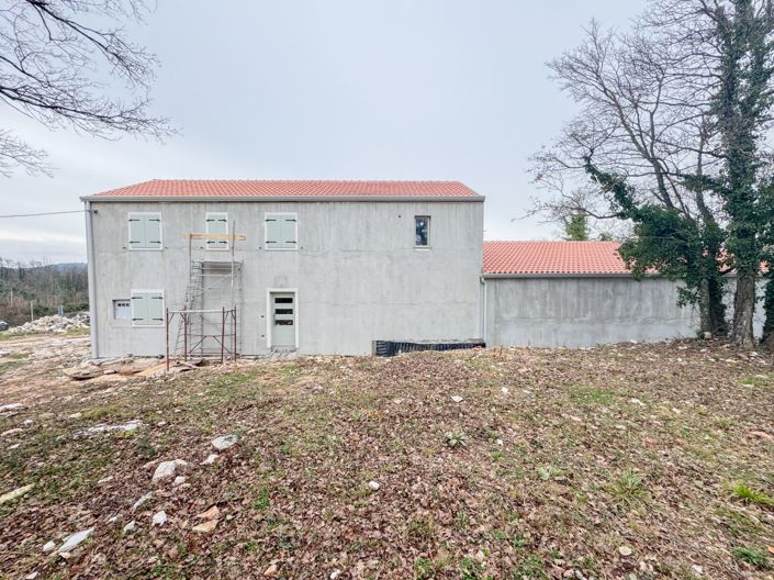 Image No.7-4 Bed Property for sale