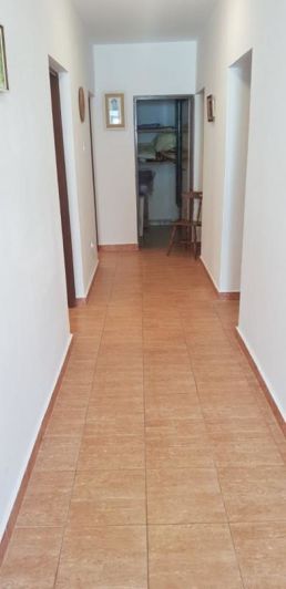 Image No.10-6 Bed Property for sale