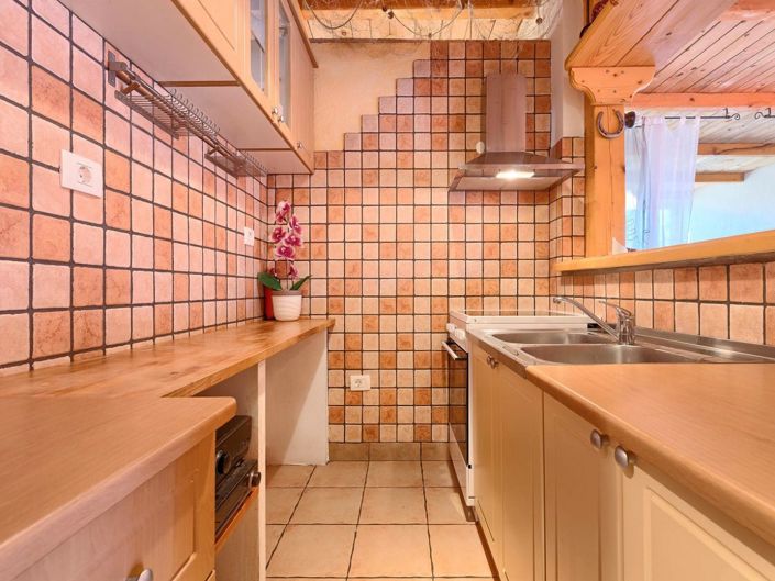 Image No.23-5 Bed Property for sale