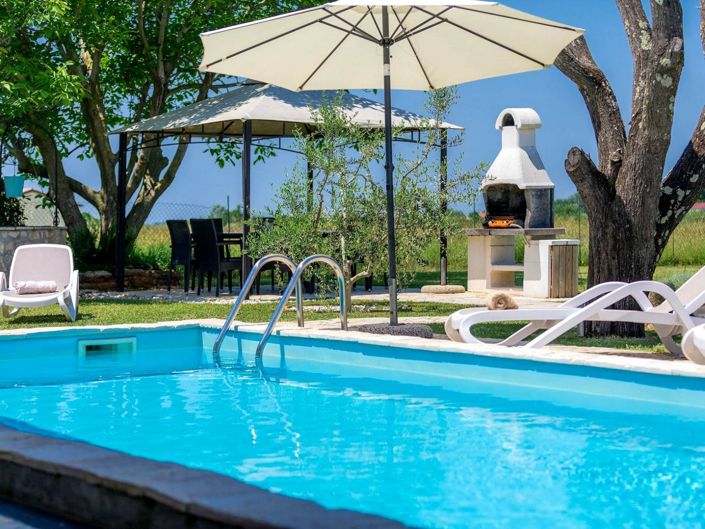 Image No.6-5 Bed Property for sale