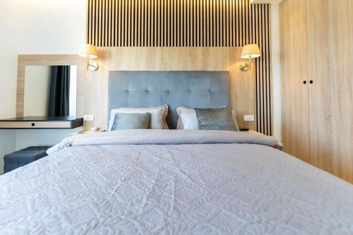 Image No.20-3 Bed Property for sale