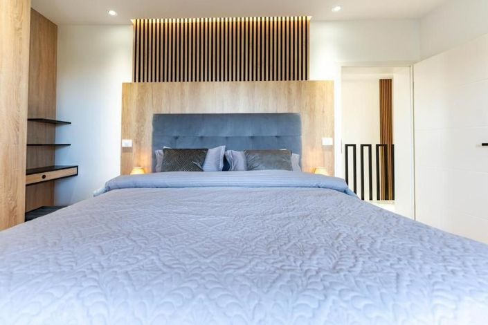 Image No.23-3 Bed Property for sale