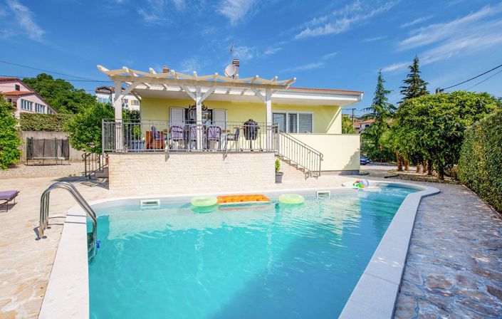Image No.1-Propriété de 4 chambres à vendre à Croatie