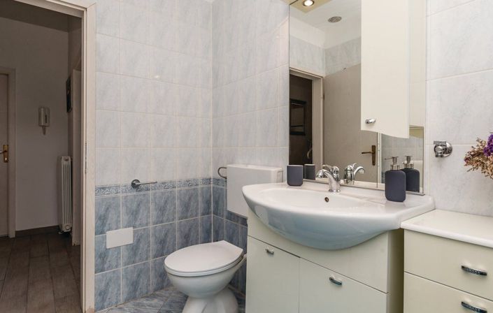 Image No.14-4 Bed Property for sale