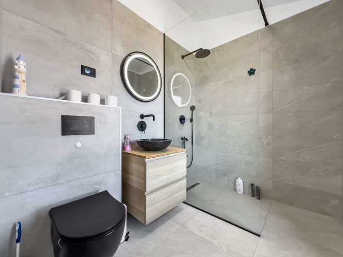 Image No.25-3 Bed Property for sale