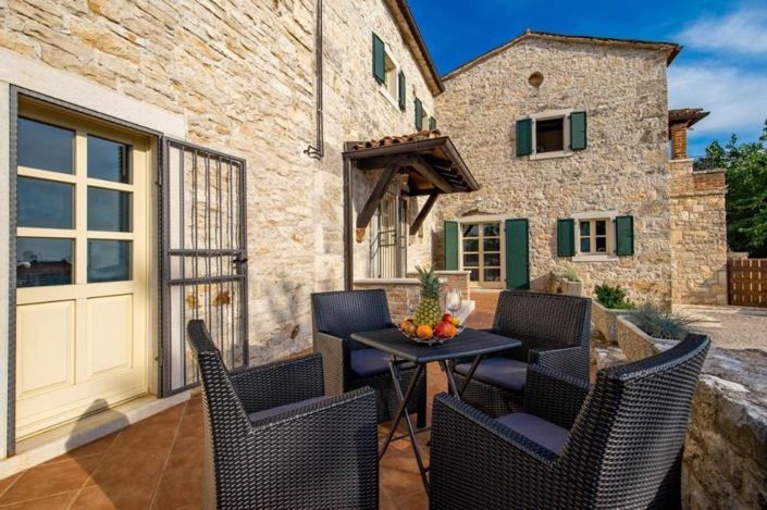 Image No.5-Propriété de 3 chambres à vendre à Tinjan