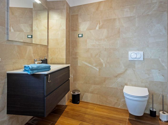 Image No.21-3 Bed Property for sale