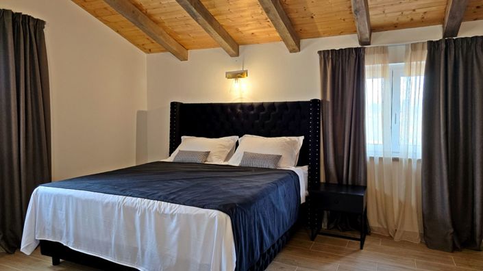 Image No.16-2 Bed Property for sale