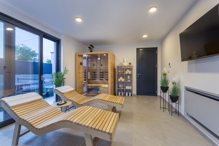 Image No.17-4 Bed Property for sale