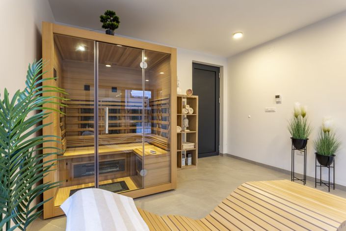 Image No.18-4 Bed Property for sale